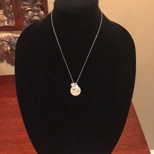 Stella and dot gold pendant necklace